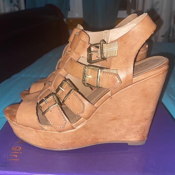 Madden Girl High Wedge - Picture 3 of 5